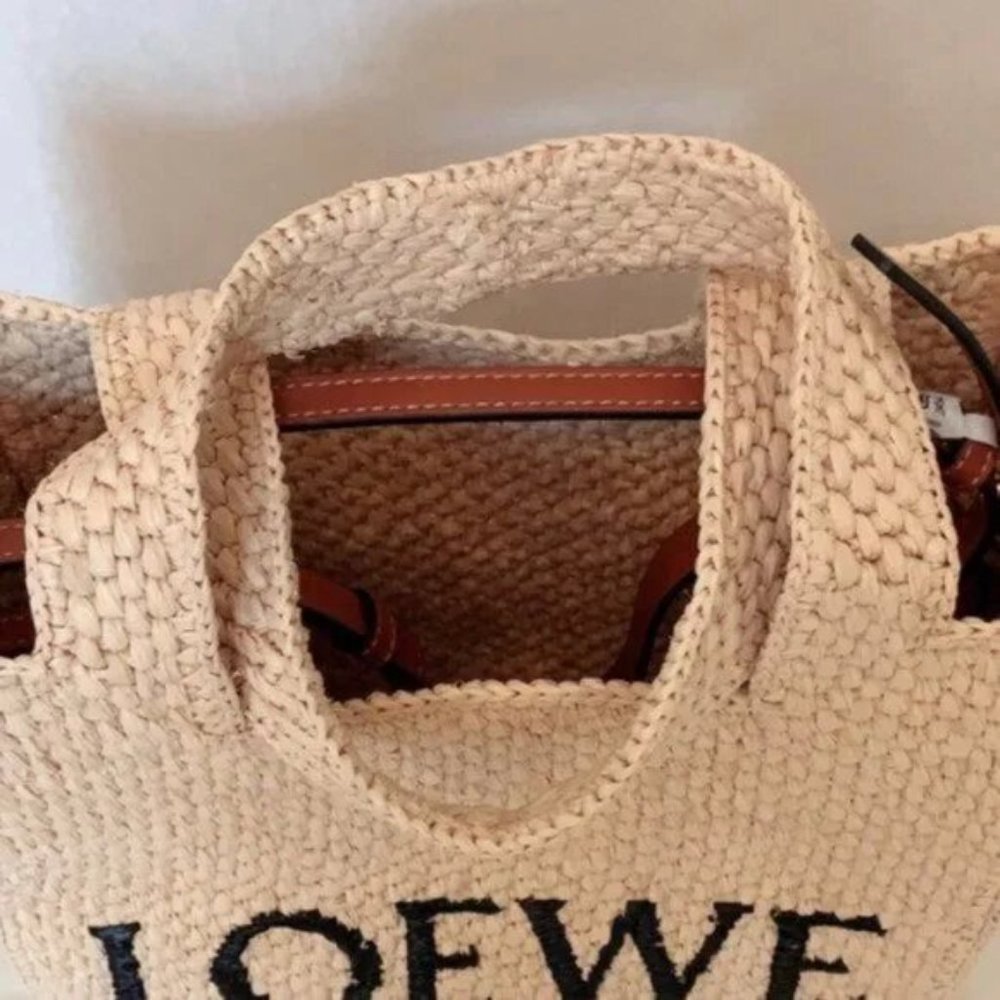 Loewe Font Tote - Picture 4 of 5
